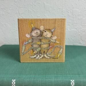 Vtg Wood Mount Rubber Stamp-2003 Mudpie House Mouse Light Wrap- Preowned